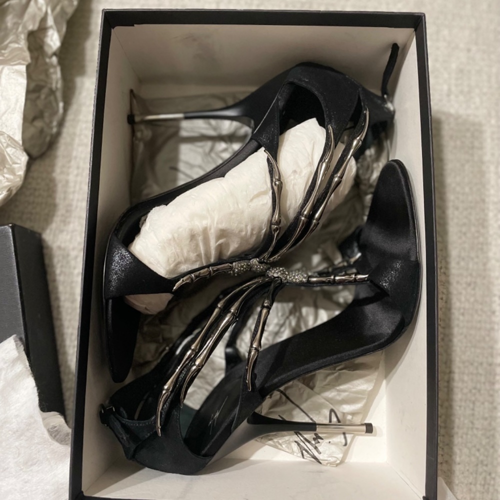 Giuseppe Zanotti Black Spider Heels EU 40.5 US Size 10.5 - Picture 9 of 13